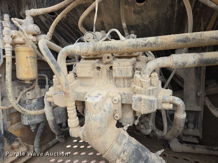 image for item DY1218 2015 John Deere 290G LC excavator