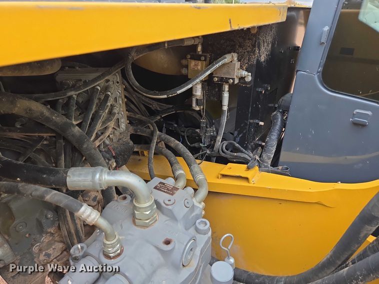 image for item DY1218 2015 John Deere 290G LC excavator