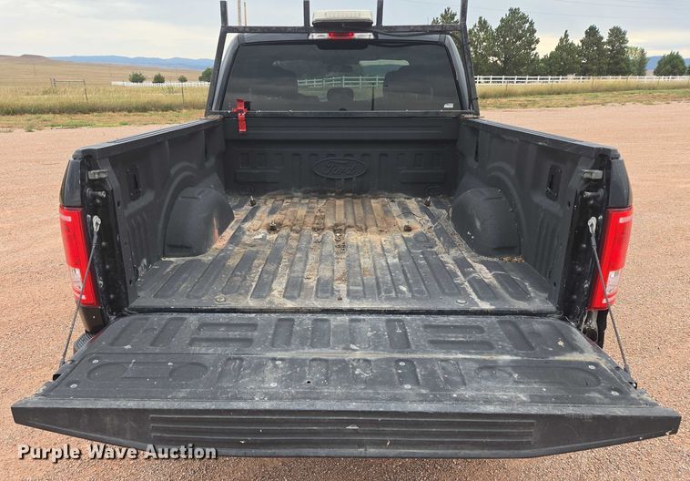 image for item DY1221 2016 Ford F150 XLT SuperCab pickup truck