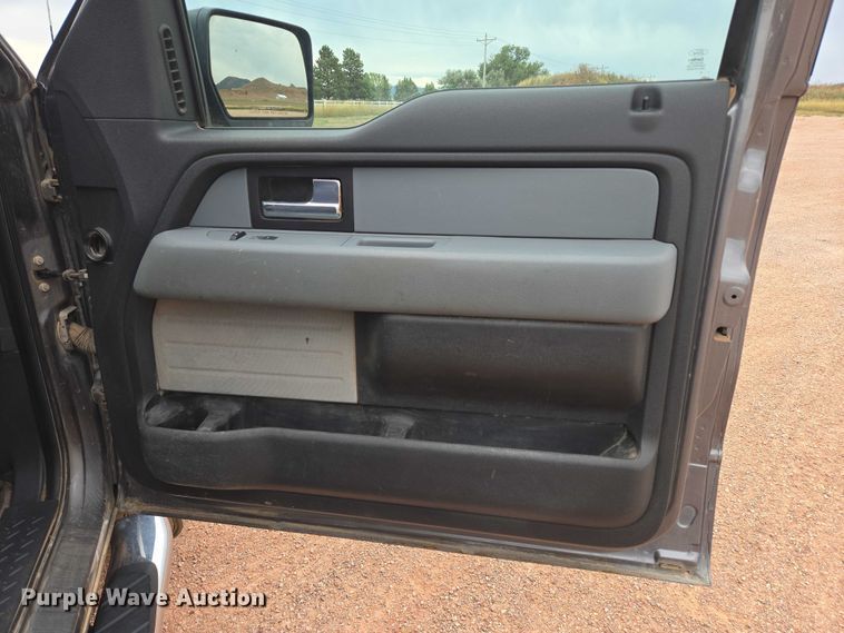 image for item DY1222 2013 Ford F150 STX SuperCab pickup truck