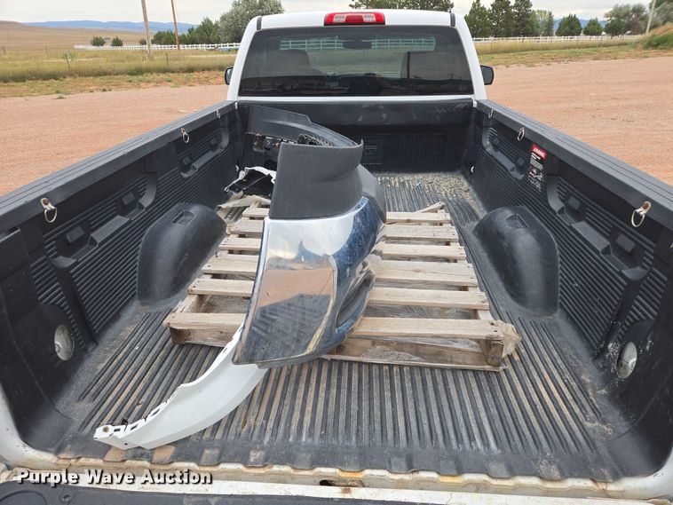 image for item DY1223 2016 GMC Sierra pickup truck