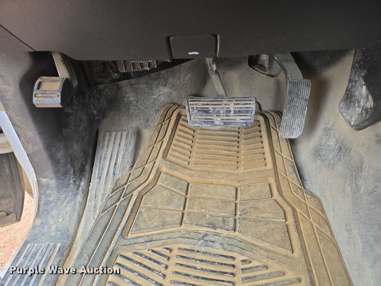 image for item DY1223 2016 GMC Sierra pickup truck