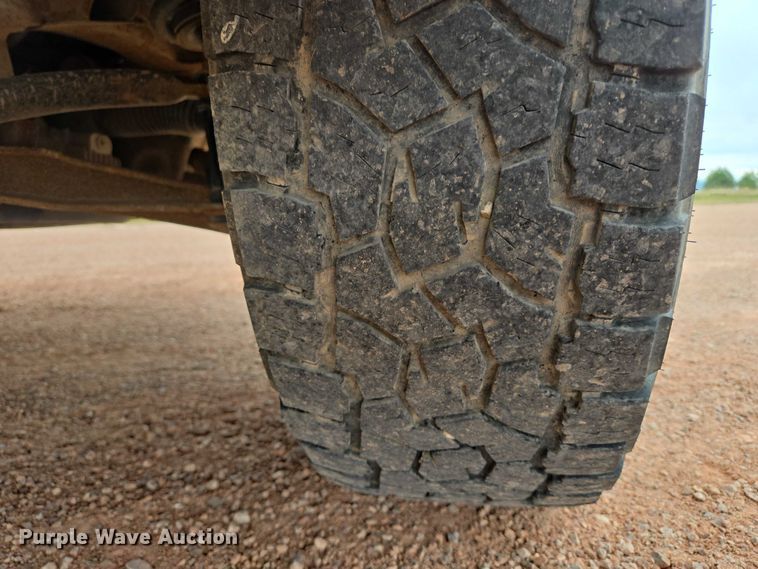 image for item DY1223 2016 GMC Sierra pickup truck