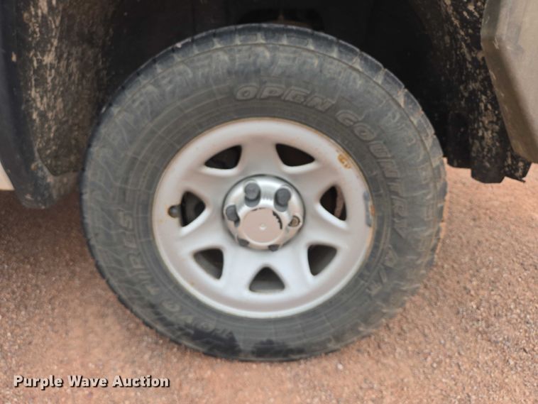 image for item DY1223 2016 GMC Sierra pickup truck