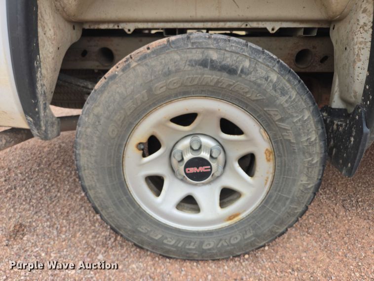 image for item DY1223 2016 GMC Sierra pickup truck