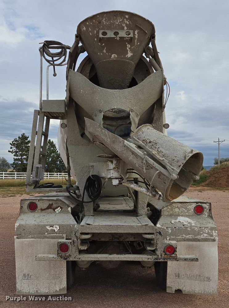 image for item DY1226 2003 Sterling Truck L9500 ready mix truck