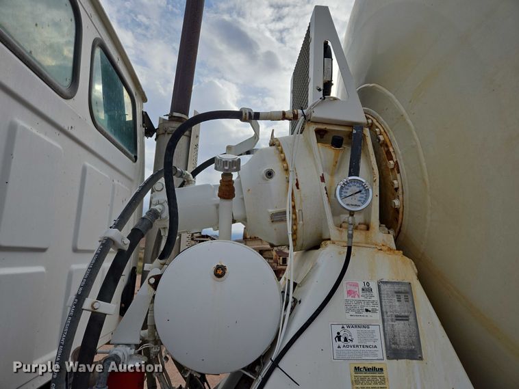 image for item DY1226 2003 Sterling Truck L9500 ready mix truck