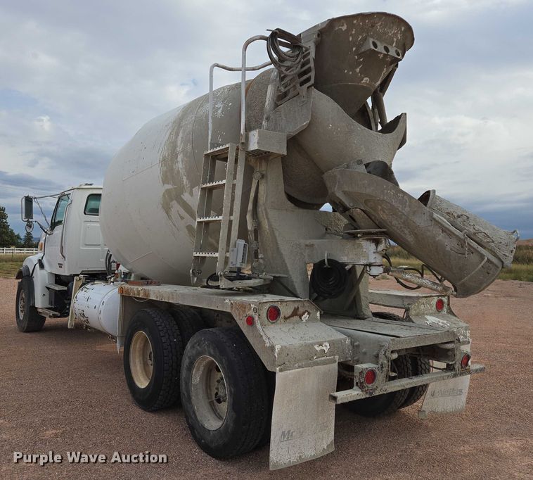 image for item DY1226 2003 Sterling Truck L9500 ready mix truck