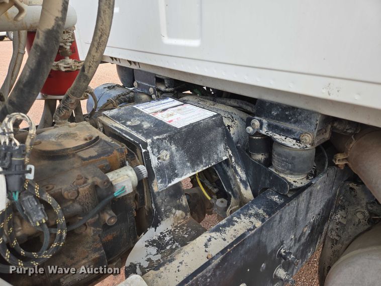 image for item DY1226 2003 Sterling Truck L9500 ready mix truck