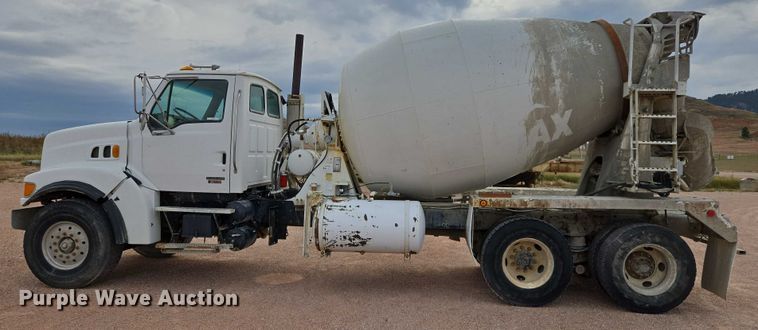 image for item DY1226 2003 Sterling Truck L9500 ready mix truck