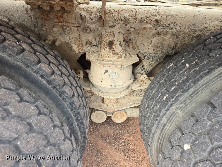 image for item DY1226 2003 Sterling Truck L9500 ready mix truck