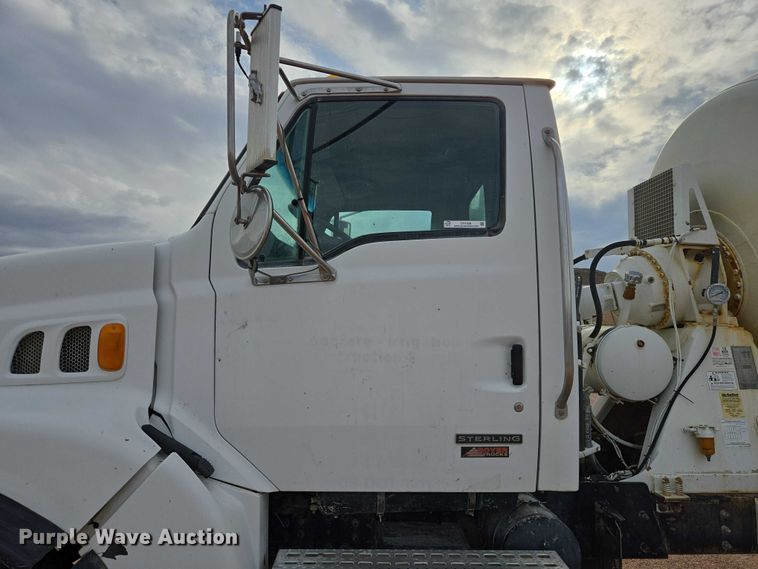 image for item DY1226 2003 Sterling Truck L9500 ready mix truck