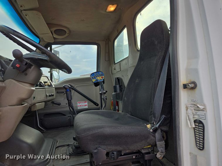 image for item DY1226 2003 Sterling Truck L9500 ready mix truck