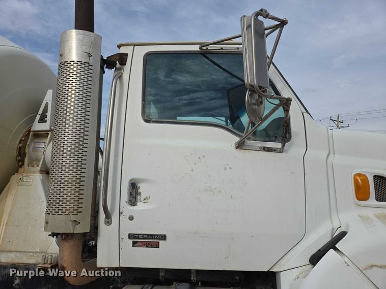 image for item DY1226 2003 Sterling Truck L9500 ready mix truck