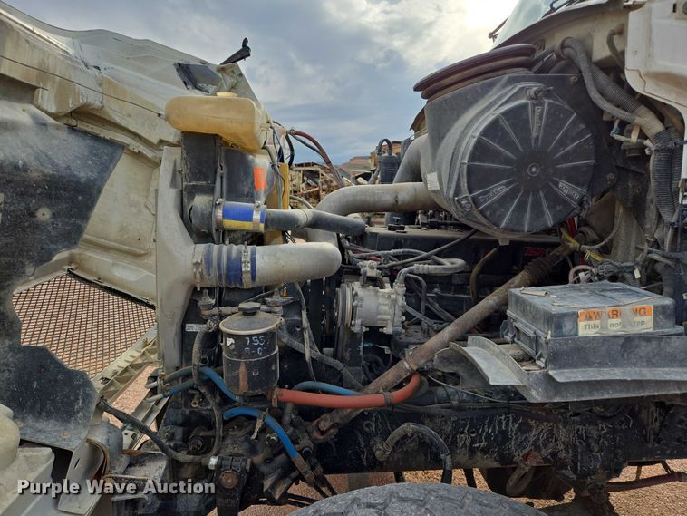 image for item DY1226 2003 Sterling Truck L9500 ready mix truck