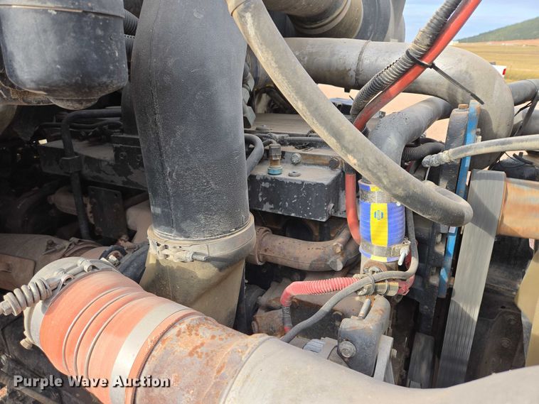 image for item DY1226 2003 Sterling Truck L9500 ready mix truck