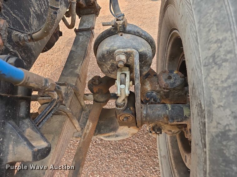 image for item DY1226 2003 Sterling Truck L9500 ready mix truck