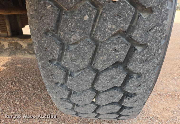 image for item DY1226 2003 Sterling Truck L9500 ready mix truck