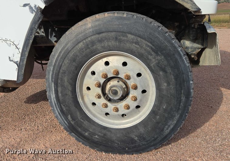 image for item DY1226 2003 Sterling Truck L9500 ready mix truck