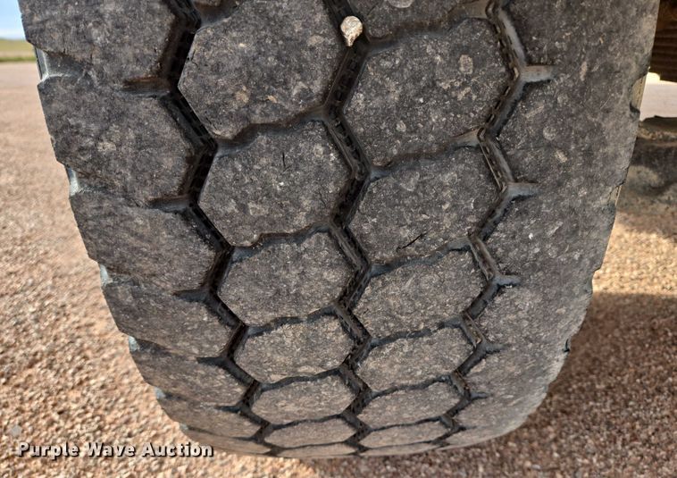 image for item DY1226 2003 Sterling Truck L9500 ready mix truck