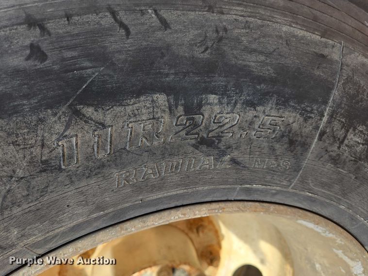 image for item DY1226 2003 Sterling Truck L9500 ready mix truck