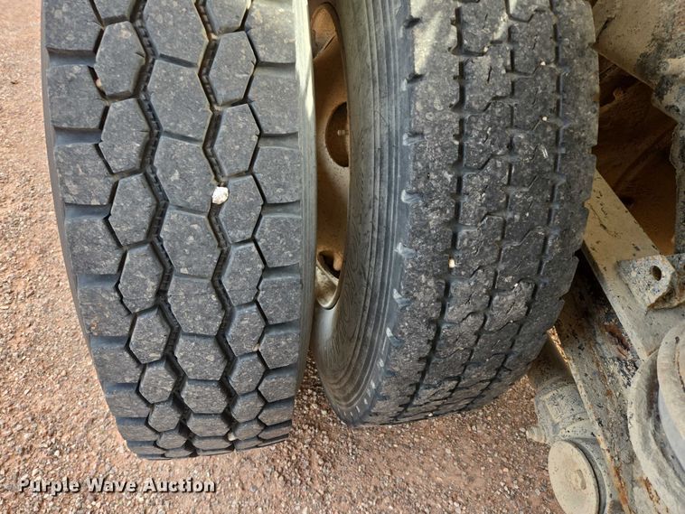 image for item DY1226 2003 Sterling Truck L9500 ready mix truck