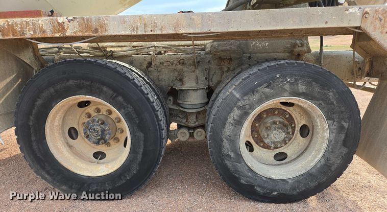 image for item DY1226 2003 Sterling Truck L9500 ready mix truck