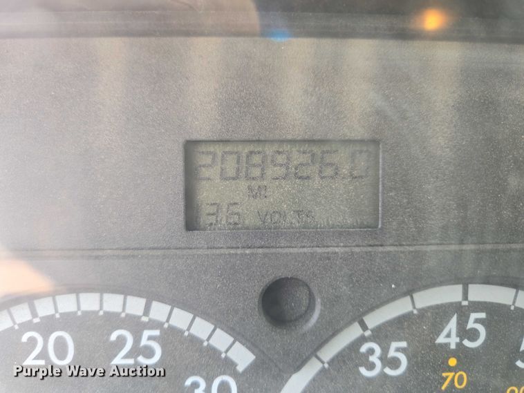 image for item DY1226 2003 Sterling Truck L9500 ready mix truck