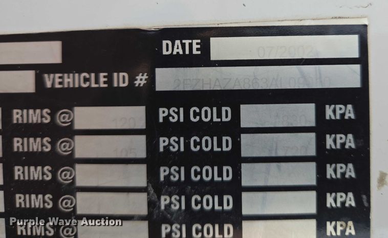 image for item DY1226 2003 Sterling Truck L9500 ready mix truck