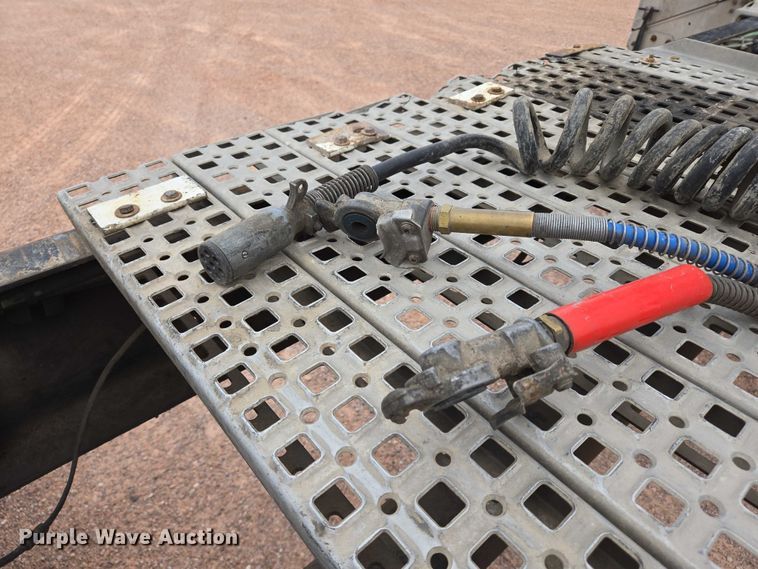 image for item DY1227 1997 Ford Areomax semi truck