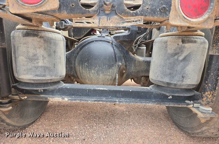 image for item DY1227 1997 Ford Areomax semi truck