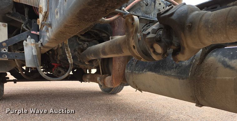 image for item DY1227 1997 Ford Areomax semi truck