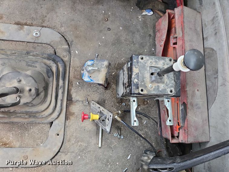 image for item DY1227 1997 Ford Areomax semi truck