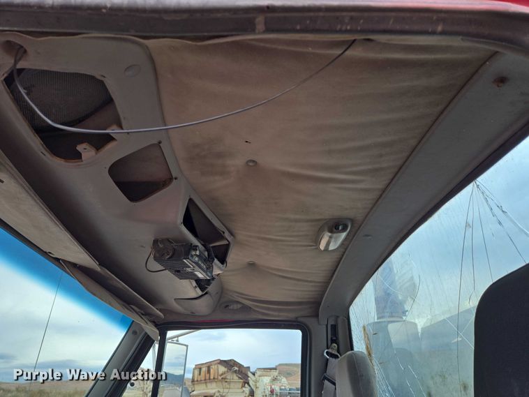 image for item DY1227 1997 Ford Areomax semi truck