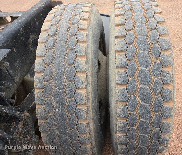 image for item DY1227 1997 Ford Areomax semi truck