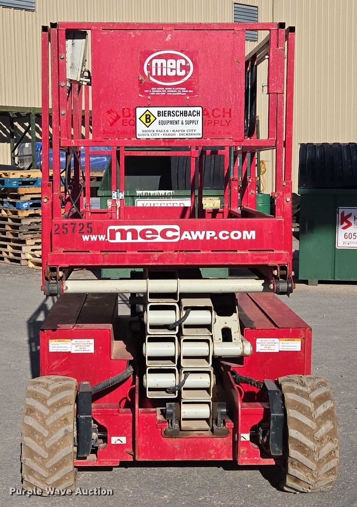 image for item DY1266 2017 MEC Crossover 2659 ERT scissor lift