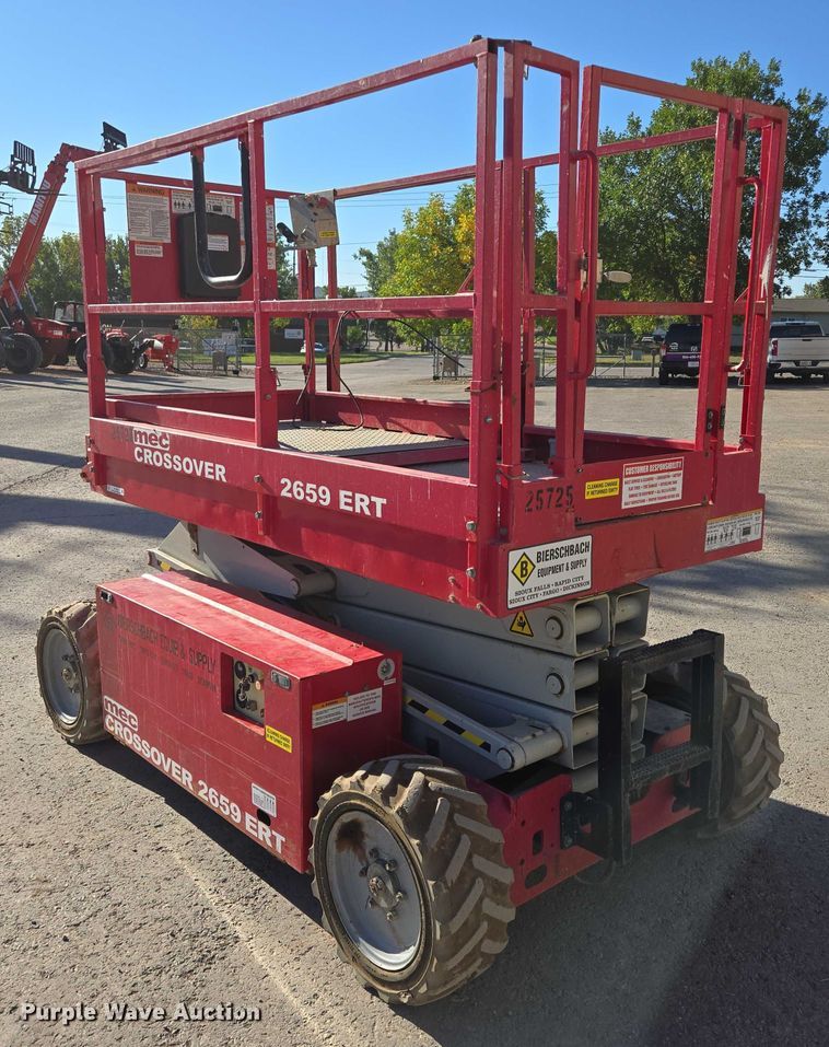 image for item DY1266 2017 MEC Crossover 2659 ERT scissor lift
