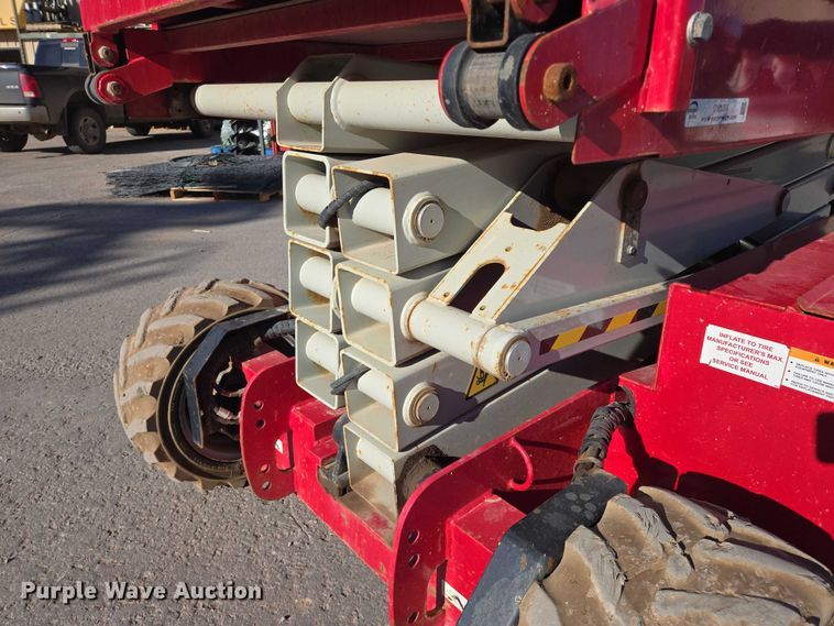 image for item DY1266 2017 MEC Crossover 2659 ERT scissor lift