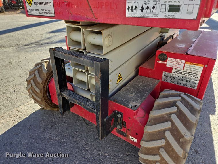 image for item DY1266 2017 MEC Crossover 2659 ERT scissor lift