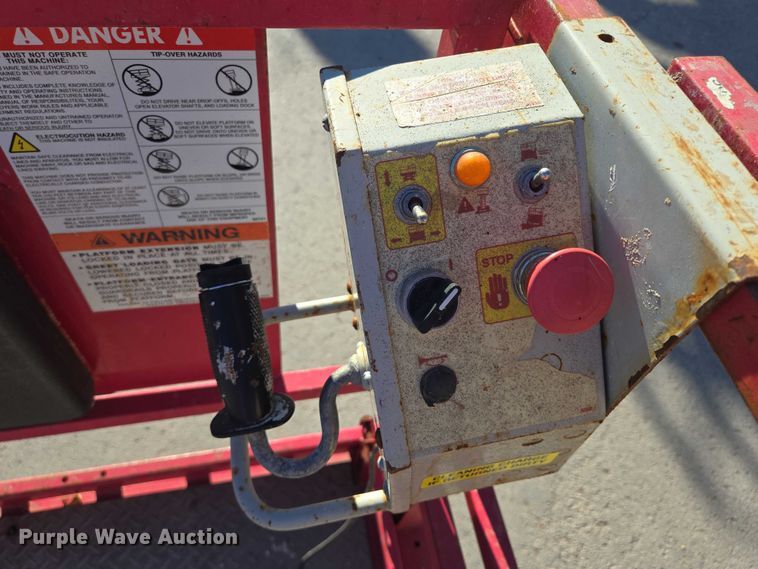 image for item DY1266 2017 MEC Crossover 2659 ERT scissor lift