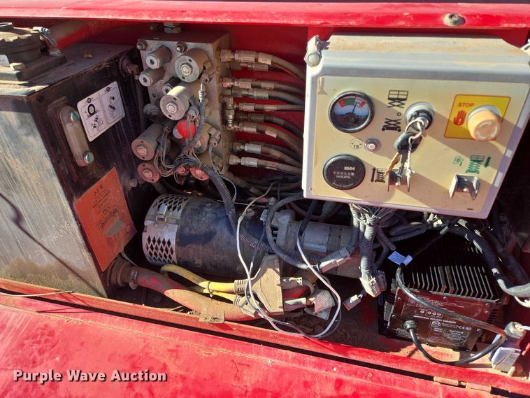 image for item DY1266 2017 MEC Crossover 2659 ERT scissor lift