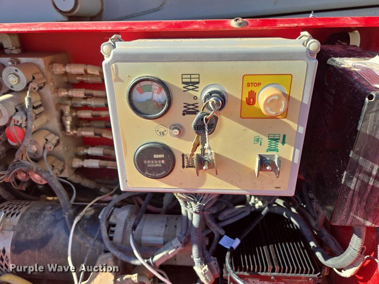 image for item DY1266 2017 MEC Crossover 2659 ERT scissor lift