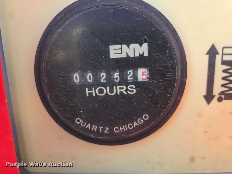 image for item DY1266 2017 MEC Crossover 2659 ERT scissor lift