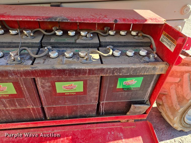 image for item DY1266 2017 MEC Crossover 2659 ERT scissor lift