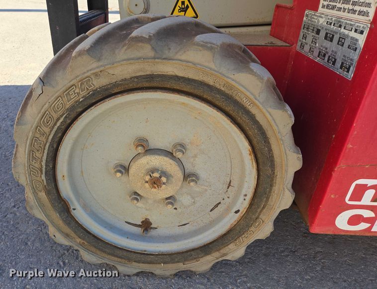 image for item DY1266 2017 MEC Crossover 2659 ERT scissor lift