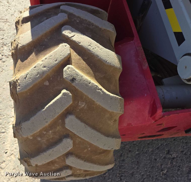 image for item DY1266 2017 MEC Crossover 2659 ERT scissor lift