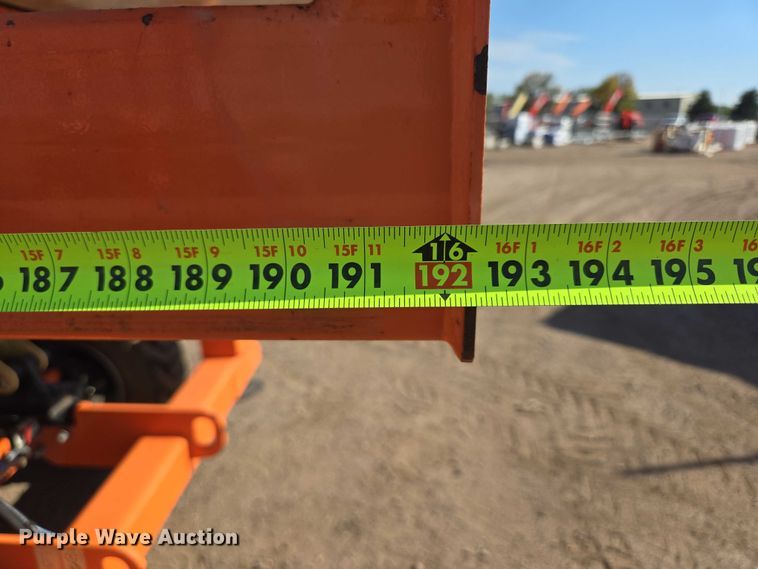 image for item DY1285 2018 JLG 330LRT scissor lift