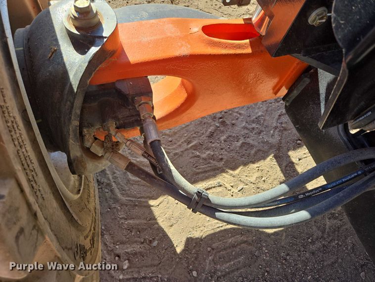 image for item DY1285 2018 JLG 330LRT scissor lift