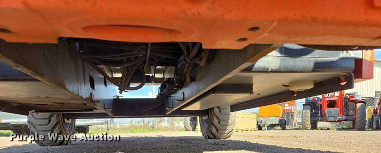 image for item DY1285 2018 JLG 330LRT scissor lift