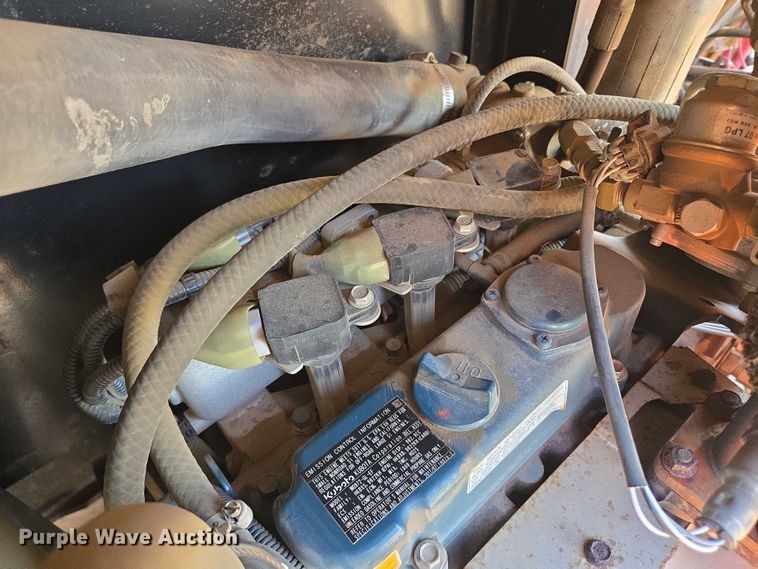 image for item DY1285 2018 JLG 330LRT scissor lift